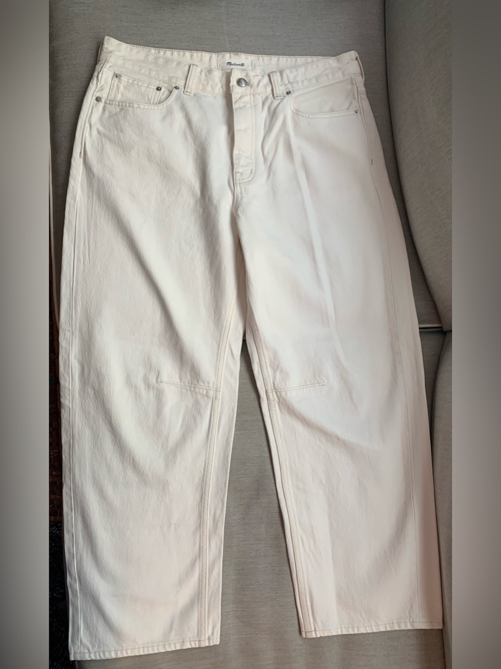 Madewell Cream Darted barrel leg jeans ( missing one button )